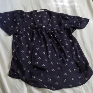 Les Annis blue top. Size small.